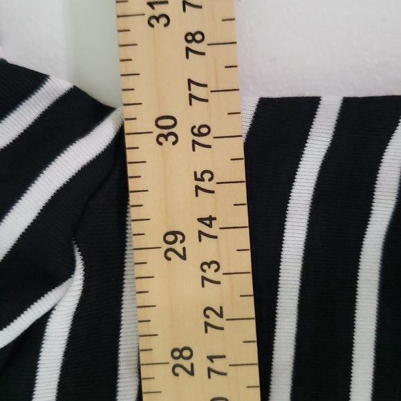 Plus Size NWT Women's Boxy Top 4X Black White Striped V-neck Casual Relaxed New - Picture 7 of 11